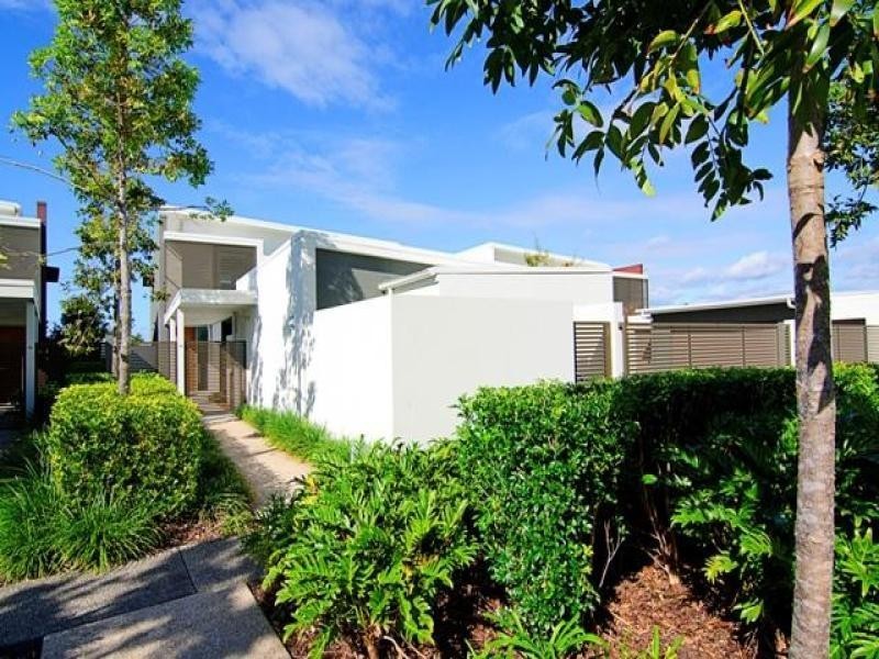 7530 Springfield Drive, Hope Island QLD 4212