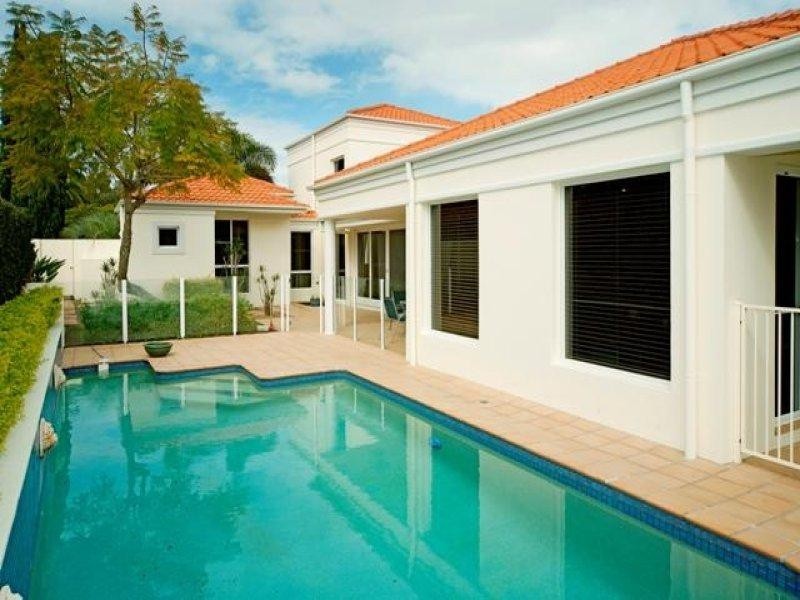 3132 Riverleigh Drive, Hope Island QLD 4212