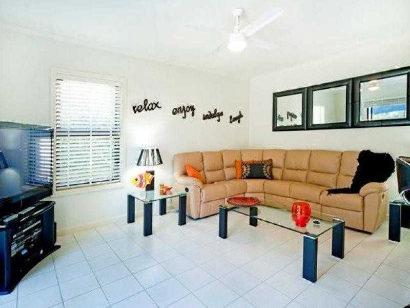 8887 Magnolia Drive East, Hope Island QLD 4212