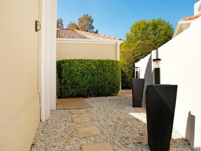 8887 Magnolia Drive East, Hope Island QLD 4212