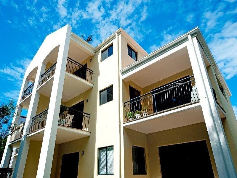 8849 Magnolia Drive East, Hope Island QLD 4212