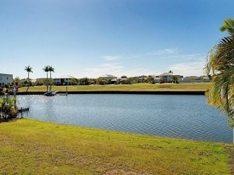 2209 Taromeo Court, Hope Island QLD 4212