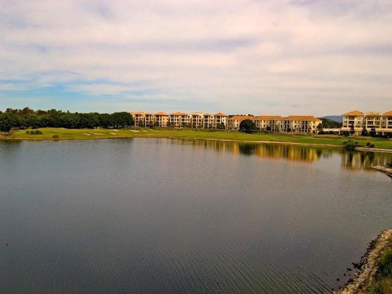 6081 Lugano Drive, Hope Island QLD 4212