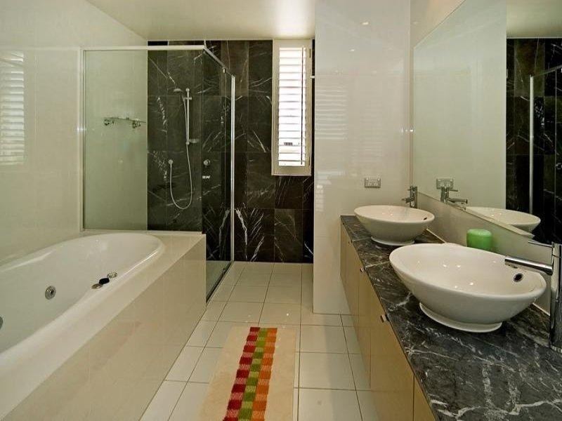 6081 Lugano Drive, Hope Island QLD 4212