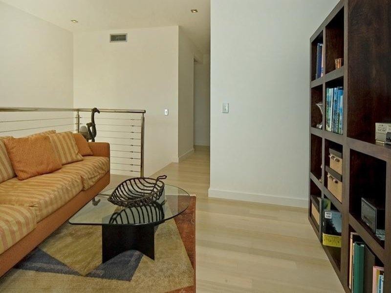 6081 Lugano Drive, Hope Island QLD 4212