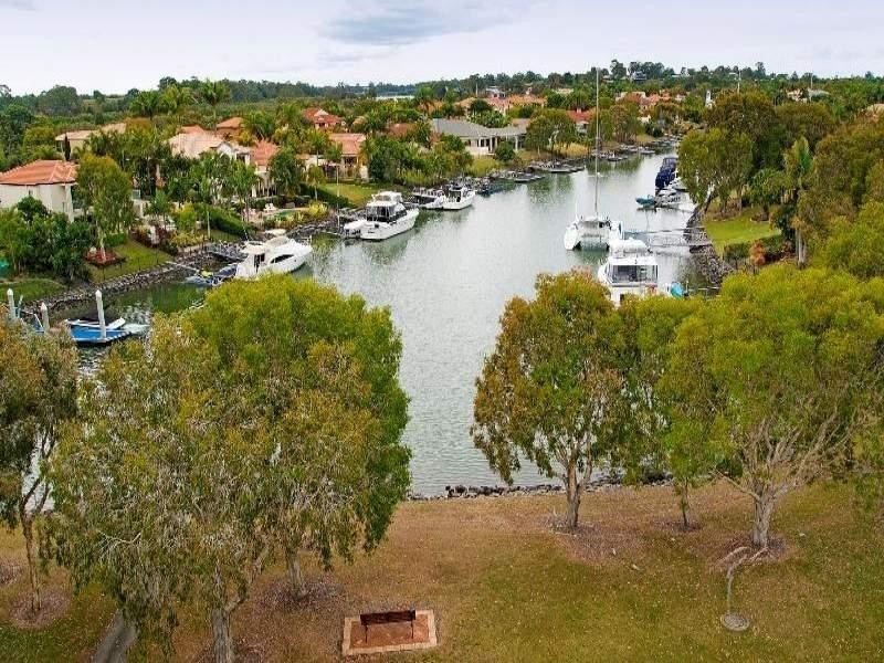 1090 Killymoon Drive, Hope Island QLD 4212