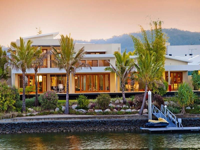 29 Ferrymans Court, Helensvale QLD 4212