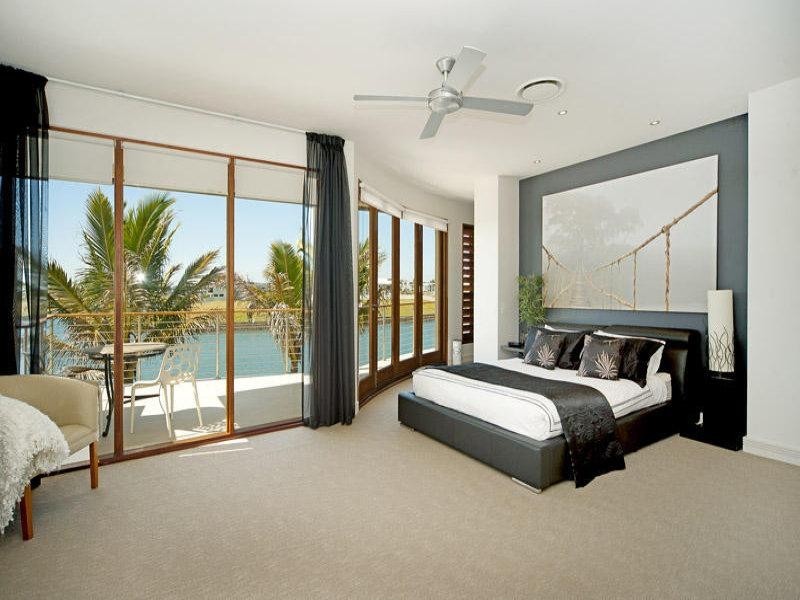 29 Ferrymans Court, Helensvale QLD 4212