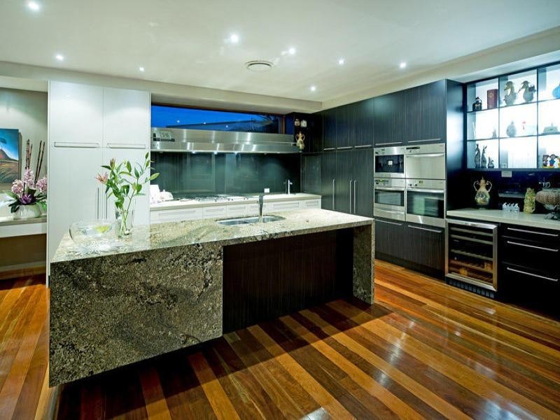 29 Ferrymans Court, Helensvale QLD 4212