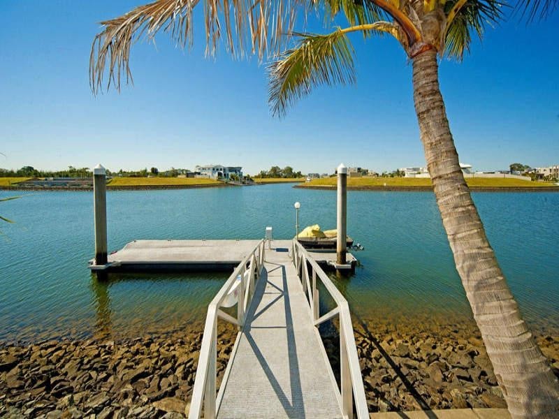 29 Ferrymans Court, Helensvale QLD 4212