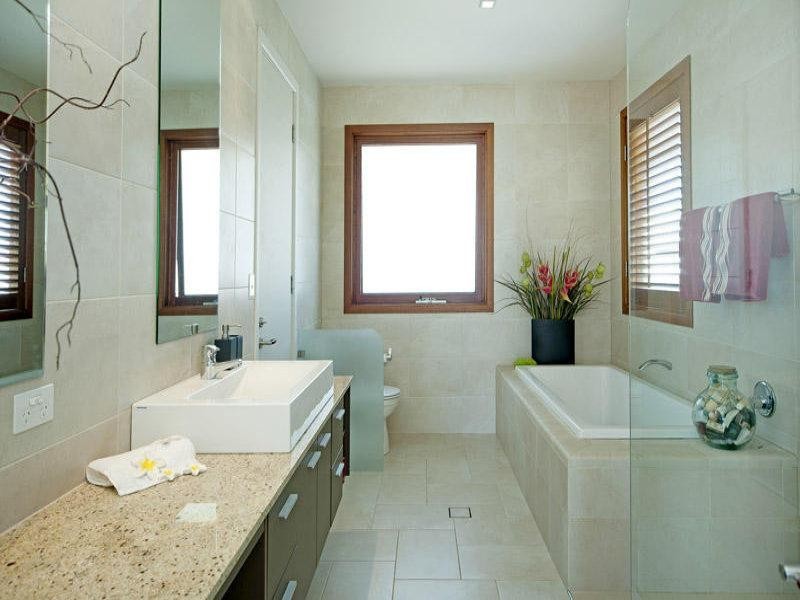 29 Ferrymans Court, Helensvale QLD 4212