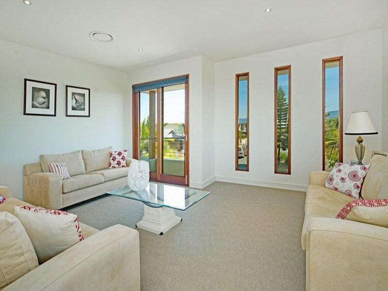 29 Ferrymans Court, Helensvale QLD 4212