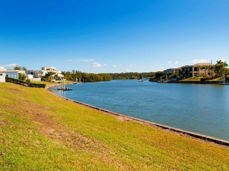 2605 Gracemere Circuit North, Hope Island QLD 4212