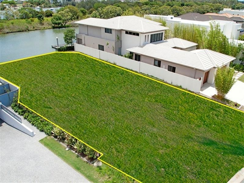 2335 Cressbrook Drive, Hope Island QLD 4212