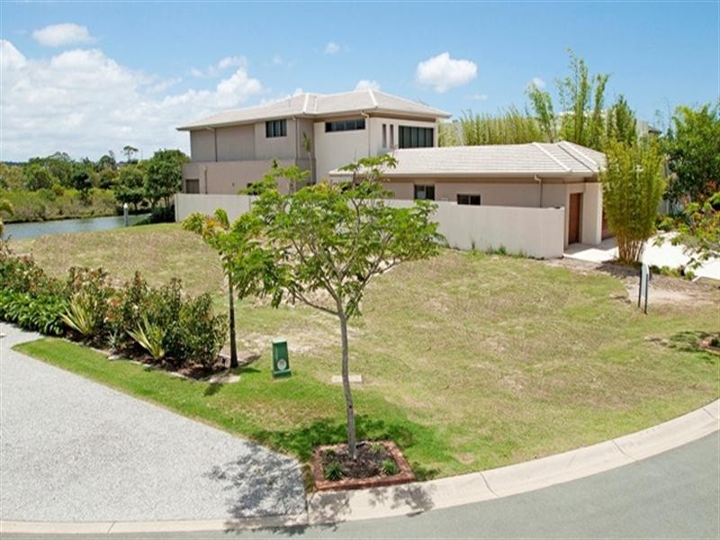 2335 Cressbrook Drive, Hope Island QLD 4212