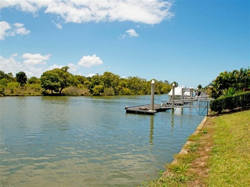 2335 Cressbrook Drive, Hope Island QLD 4212