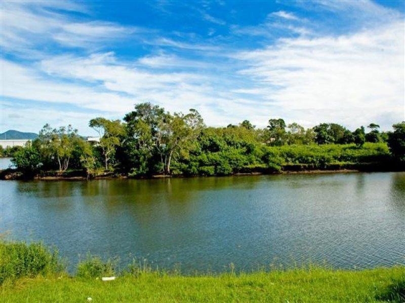 2335 Cressbrook Drive, Hope Island QLD 4212