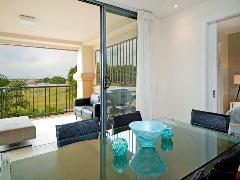 8407 Magnolia Drive East, Hope Island QLD 4212