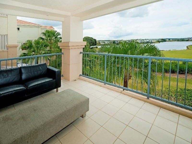 8407 Magnolia Drive East, Hope Island QLD 4212