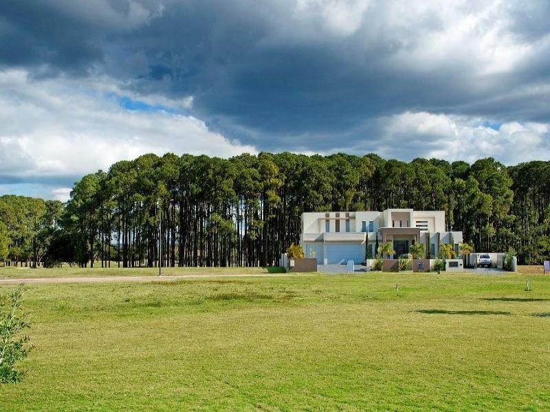 2269 Banksia Lakes Drive, Sanctuary Cove QLD 4212