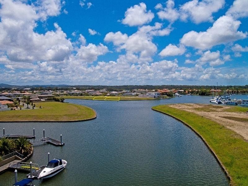 2630 Virginia Drive, Hope Island QLD 4212