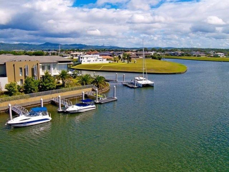 2216 Taromeo Court, Hope Island QLD 4212