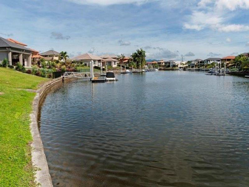 2173 Beaufort Way, Hope Island QLD 4212