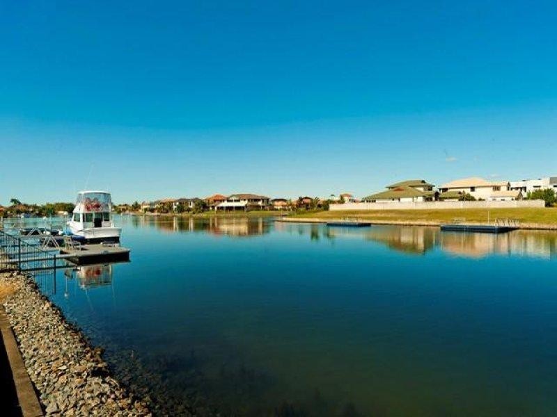 28 Parkview Place, Helensvale QLD 4212