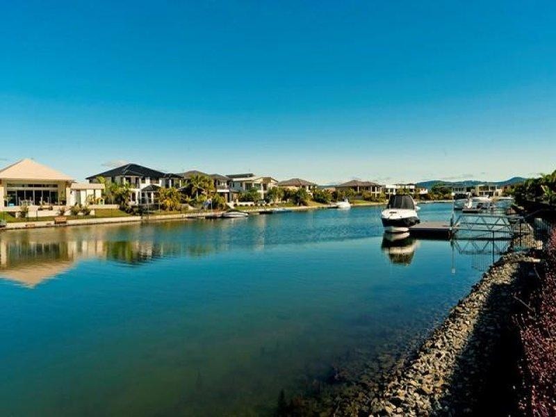 28 Parkview Place, Helensvale QLD 4212