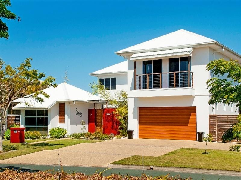 64 The Peninsula, Helensvale QLD 4212