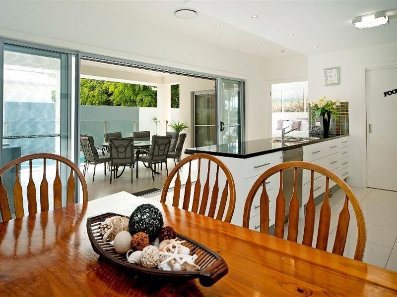 9125 Peter Senior Drive, Hope Island QLD 4212