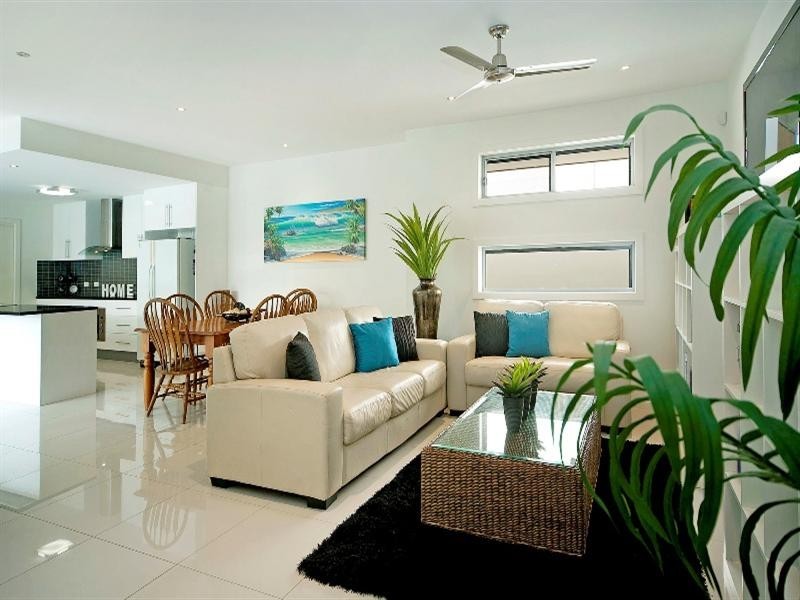 9125 Peter Senior Drive, Hope Island QLD 4212