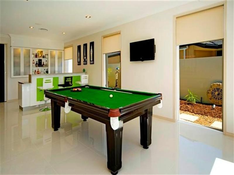 2130 Carlton Drive, Hope Island QLD 4212