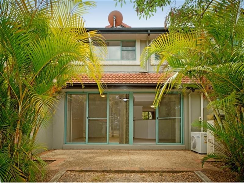 125/19 Santa Barbara Road, Hope Island QLD 4212