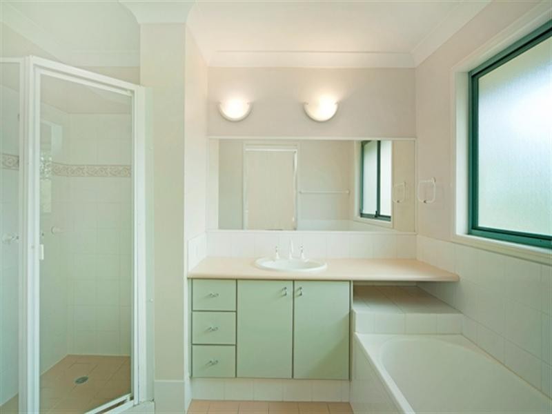 125/19 Santa Barbara Road, Hope Island QLD 4212