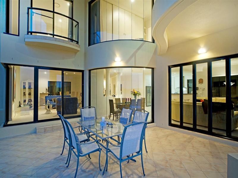 3117 Riverleigh Drive, Hope Island QLD 4212