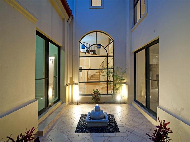 3117 Riverleigh Drive, Hope Island QLD 4212