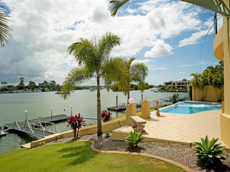 3117 Riverleigh Drive, Hope Island QLD 4212