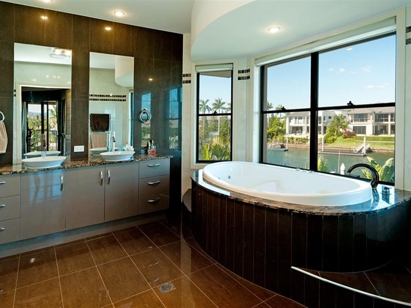 2303 Belmont Court, Hope Island QLD 4212