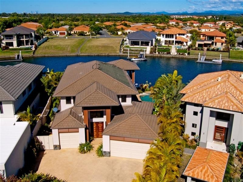 2303 Belmont Court, Hope Island QLD 4212