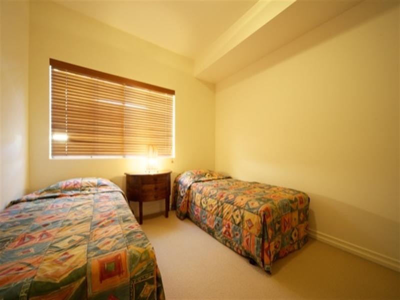 3283 The Palladian Drive, Hope Island QLD 4212