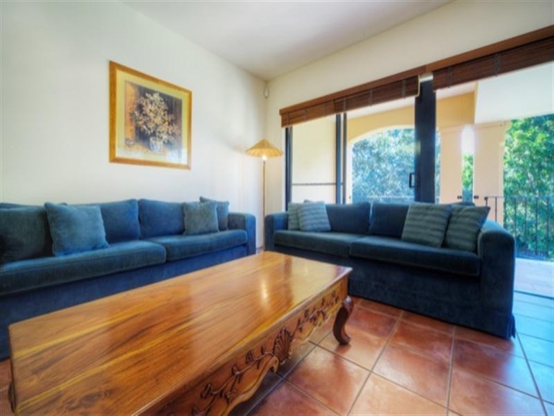 3283 The Palladian Drive, Hope Island QLD 4212