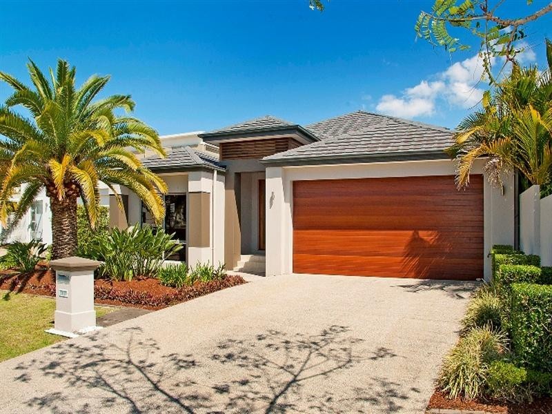 2851 Virginia Drive, Hope Island QLD 4212