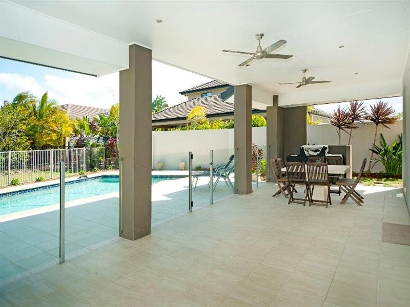 2851 Virginia Drive, Hope Island QLD 4212