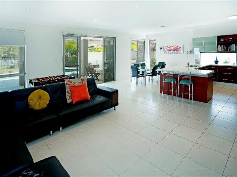 2851 Virginia Drive, Hope Island QLD 4212