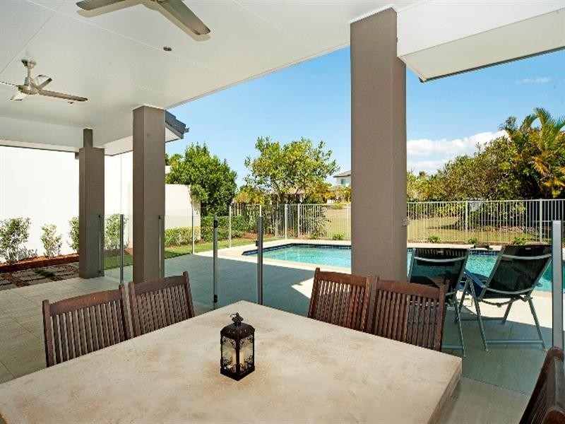 2851 Virginia Drive, Hope Island QLD 4212