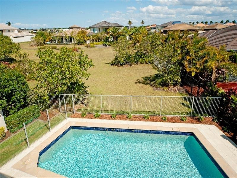 2851 Virginia Drive, Hope Island QLD 4212