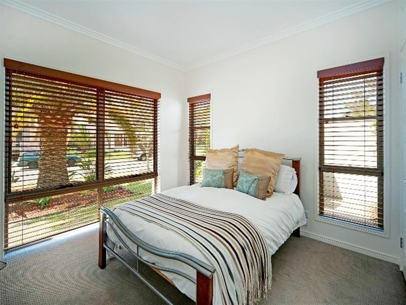 2851 Virginia Drive, Hope Island QLD 4212