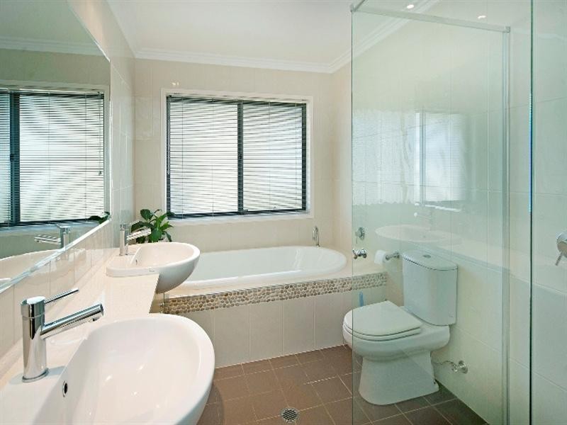2851 Virginia Drive, Hope Island QLD 4212