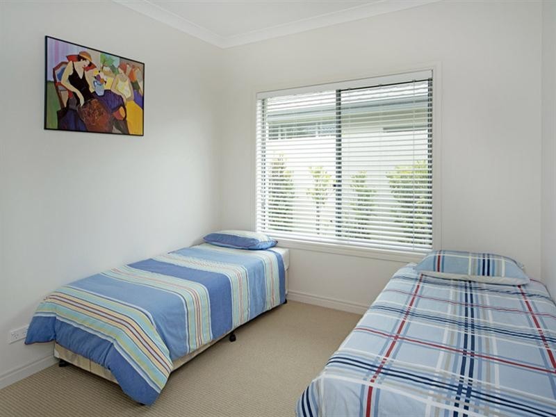 2359 Belmont Court East, Hope Island QLD 4212